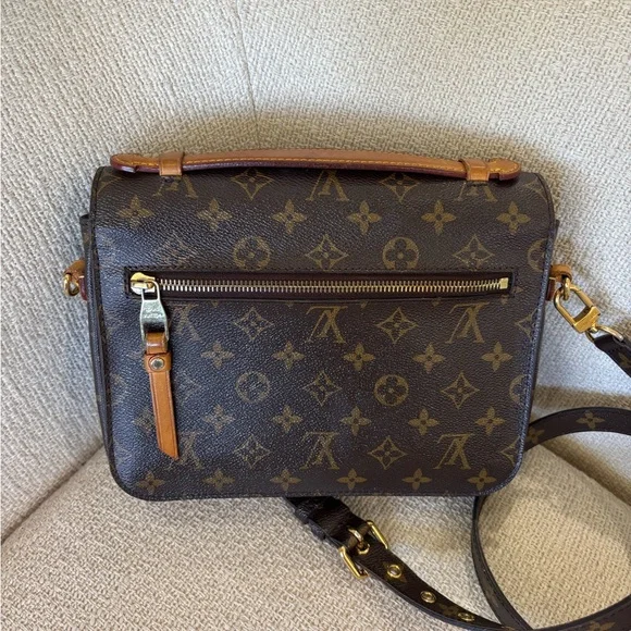 Authentic Louis Vuitton Métis monogram crossbody bag - Picture 3 of 13